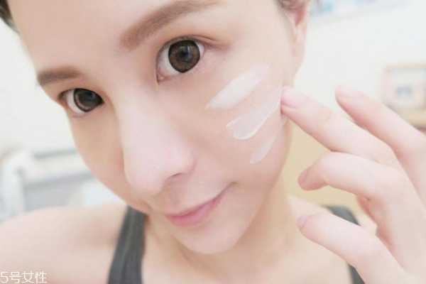 换季脸干的起皮怎么办