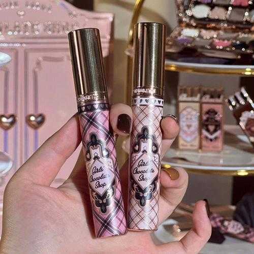 睫毛膏涂在头发上怎么办