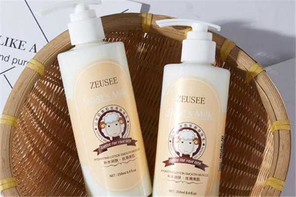 身体乳可以去鸡皮吗?鸡皮肤适合用什么身体乳 身体乳可以去鸡皮吗?鸡皮肤适合用什么身体乳