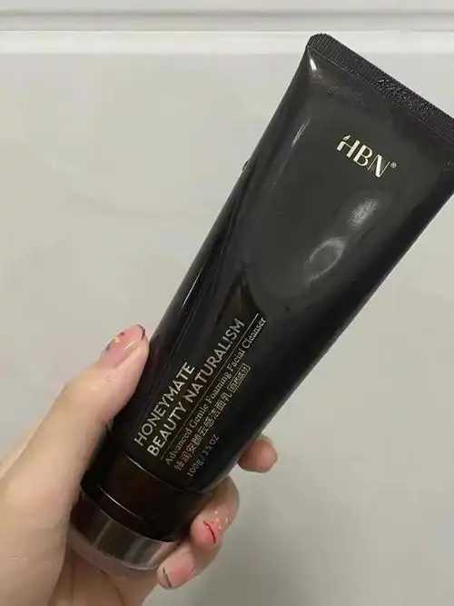 油性皮肤怎么挑选洁面霜？洁面霜适合什么皮肤