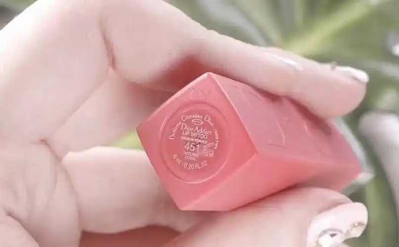 染唇液适合多大年龄 染唇液适合多大年龄