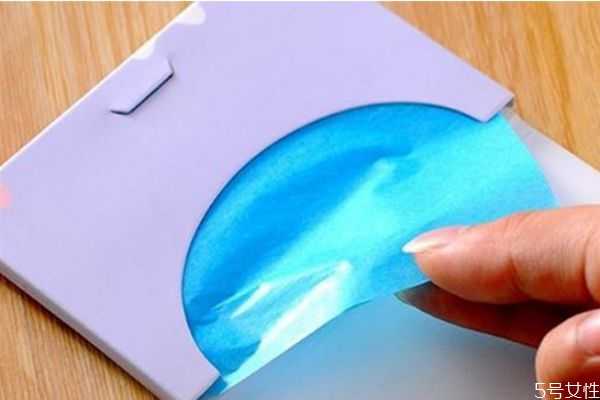 可伶可俐吸油纸打开方式 可伶可俐吸油纸蓝粉区别 可伶可俐吸油纸打开方式 可伶可俐吸油纸蓝粉区别