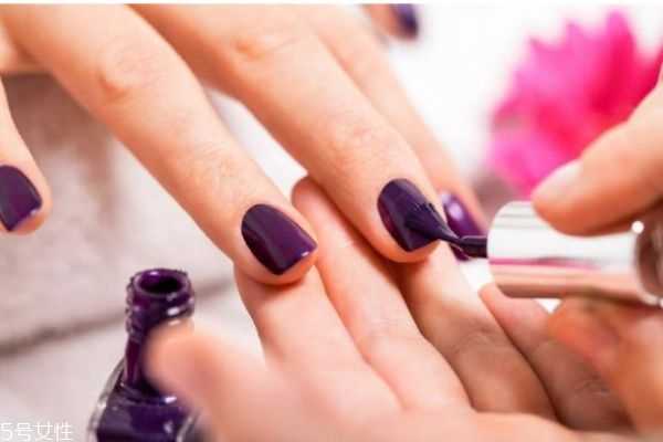 指甲油颜色怎么选？怎样选购指甲油