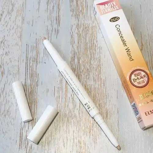 遮瑕笔能遮住皱纹吗