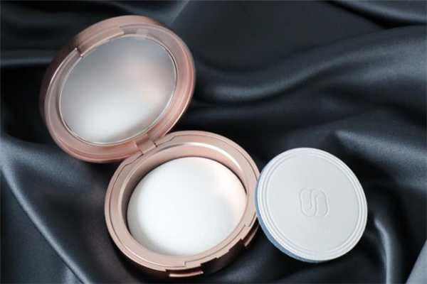 花西子蚕丝蜜粉饼孕妇可以用吗