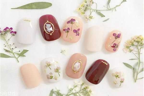2024年抖音最火的美甲 今年最流行的美甲图片