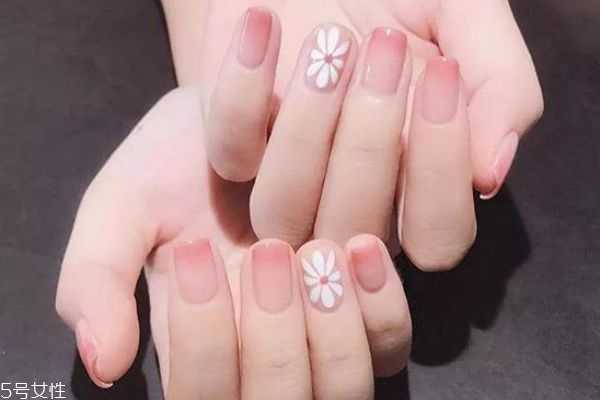 2024年抖音最火的美甲 今年最流行的美甲图片