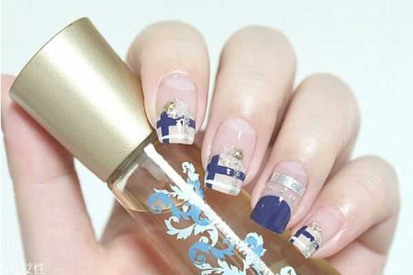 格子美甲怎么做 流行格子美甲推荐