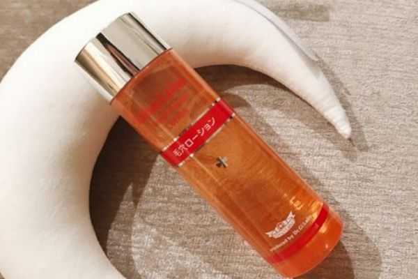 收敛化妆水的作用 收敛化妆水的功效 收敛化妆水的作用 收敛化妆水的功效