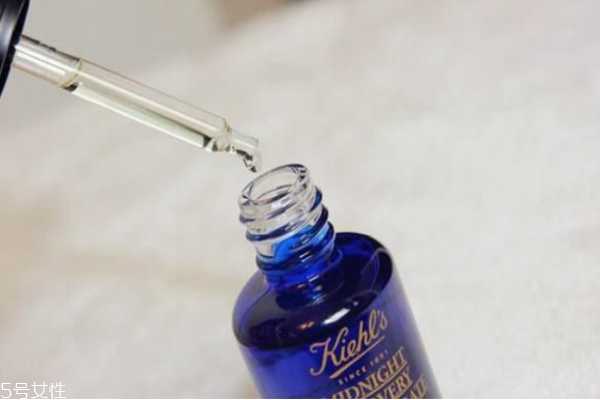 精华液按压式和滴管式哪个好