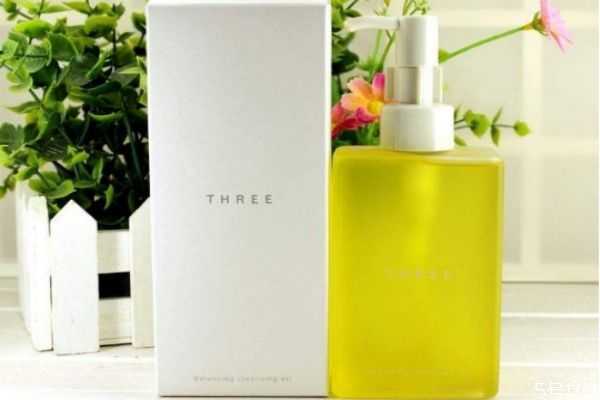 卸妆油卸妆水哪个危害大 卸妆水和卸妆油区别