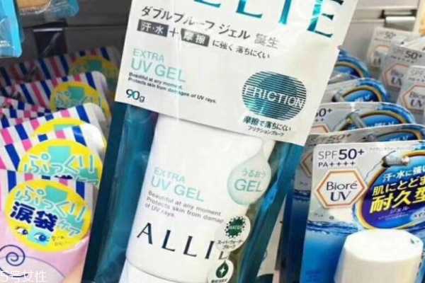 嘉娜宝防晒霜伤皮肤吗 嘉娜宝防晒霜伤皮肤吗