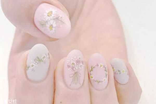 2024年抖音最火的美甲 今年最流行的美甲图片