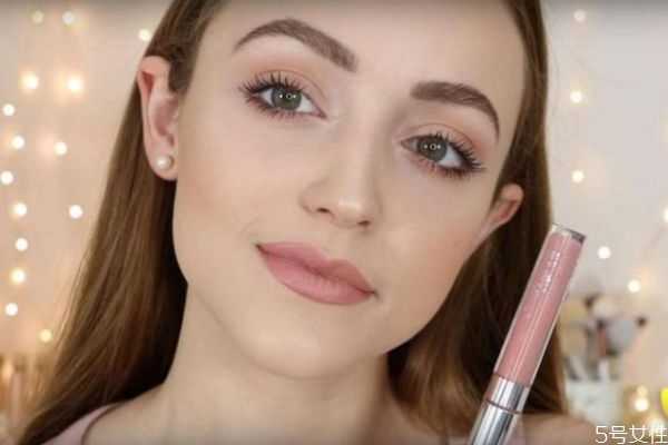 口红怎么洗卸掉？唇部可以不用卸妆水卸吗