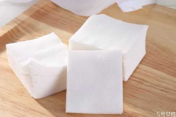 擦乳液需要用化妆棉吗?用化妆棉怎么擦乳液 擦乳液需要用化妆棉吗?用化妆棉怎么擦乳液