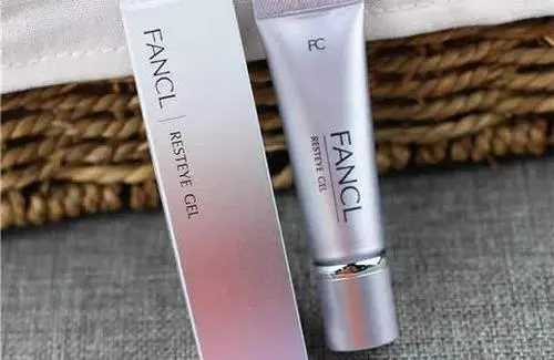 油性皮肤怎么选择眼霜呢