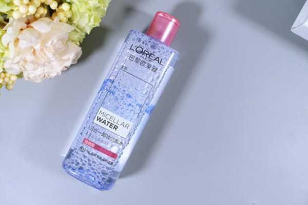 卸妆水和卸妆油有哪些区别?卸妆水和卸妆油适合卸浓妆吗 卸妆水和卸妆油有哪些区别?卸妆水和卸妆油适合卸浓妆吗