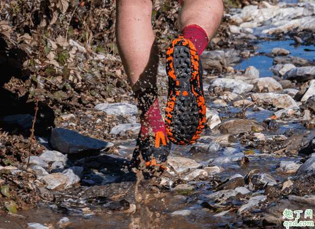 户外运动穿什么鞋子舒服？徒步应该怎么选鞋子