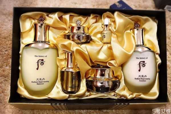 40岁适合天气丹哪个系列?天气丹emulsion是水还是乳 40岁适合天气丹哪个系列?天气丹emulsion是水还是乳