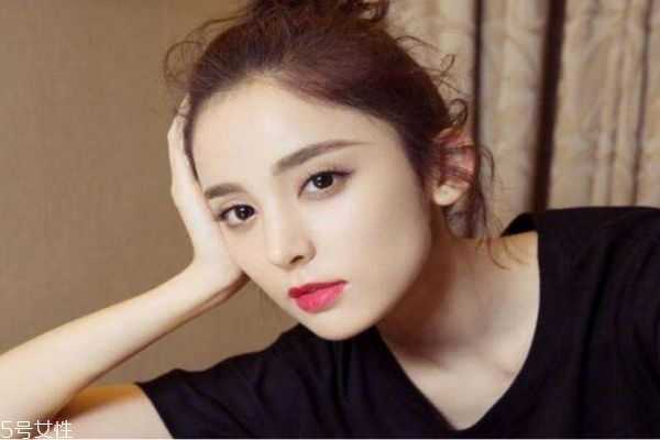 勾月眉怎么画 勾月眉的画法