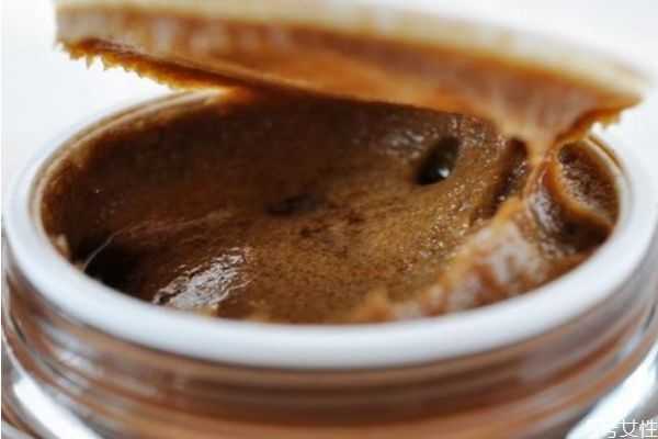 红糖面膜真的能祛斑吗？坚持敷红糖面膜多久能淡斑