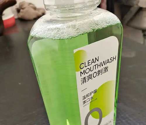 漱口水对牙龈肿痛有用吗 漱口水对牙龈肿痛有用吗