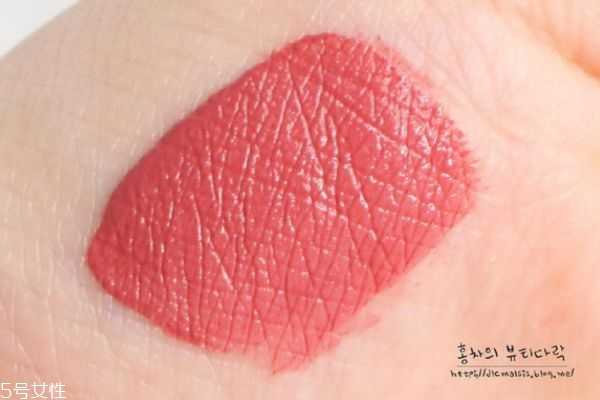 阿玛尼红管新色524什么颜色?阿玛尼红管新色524试色 阿玛尼红管新色524什么颜色?阿玛尼红管新色524试色