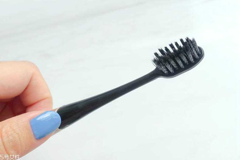 佳洁士小白刷好用吗