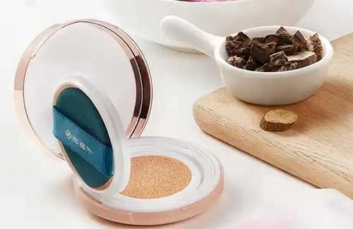 cc霜可以用粉扑拍吗?用粉扑上cc霜需要打湿吗 cc霜可以用粉扑拍吗?用粉扑上cc霜需要打湿吗