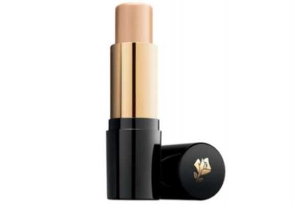 如何使用粉底棒？粉底棒在哪个步骤使用