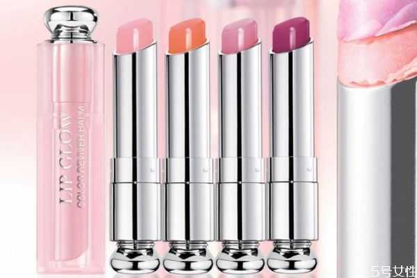 润唇膏和唇部打底有什么区别？护唇膏和润唇膏一样吗