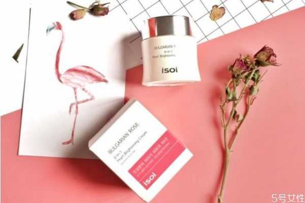 不用面霜直接用素颜霜可以吗？素颜霜可以吃吗