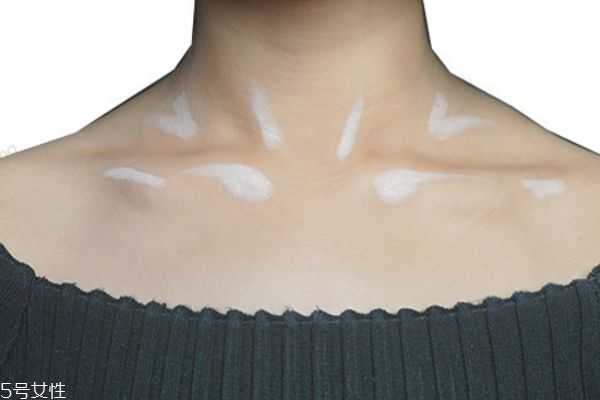 锁骨怎么修容？化妆锁骨怎么画