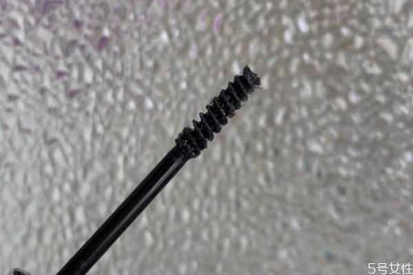 完美日记睫毛打底可以单独使用吗？完美日记睫毛打底怎么用