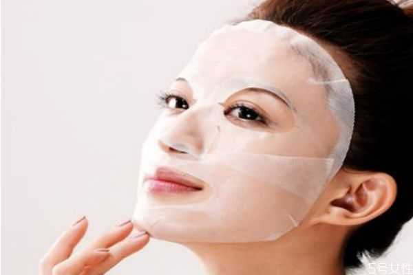 补水面膜有什么作用？长期用补水面膜的好处