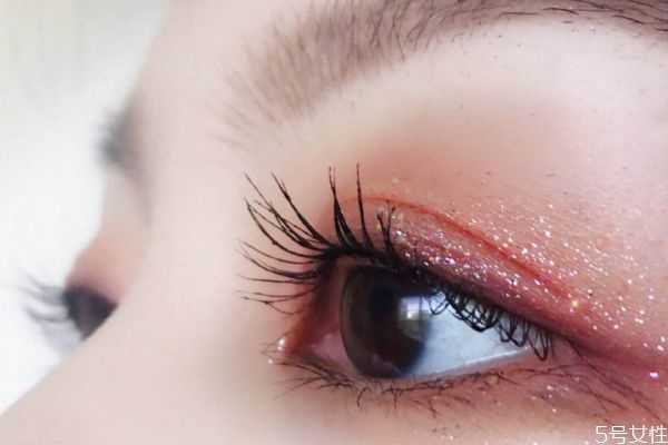 烫睫毛能维持多少天？烫睫毛的缺点