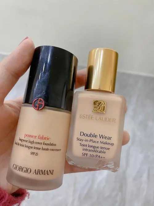 阿玛尼粉底液和雅诗兰黛粉底液哪个好