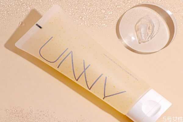 去角质啫喱伤皮肤吗？脸部真的需要去角质吗