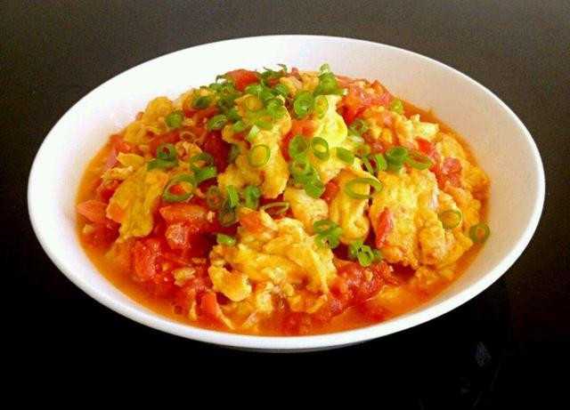 鸡蛋清敷脸能去皱纹吗？