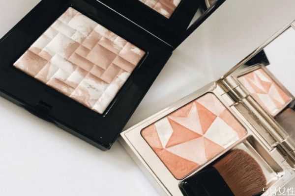 高光和腮红的位置一样吗?高光和腮红的顺序 高光和腮红的位置一样吗?高光和腮红的顺序