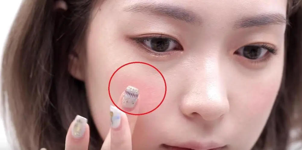 为什么尽量不画腮红？经常使用腮红的危害