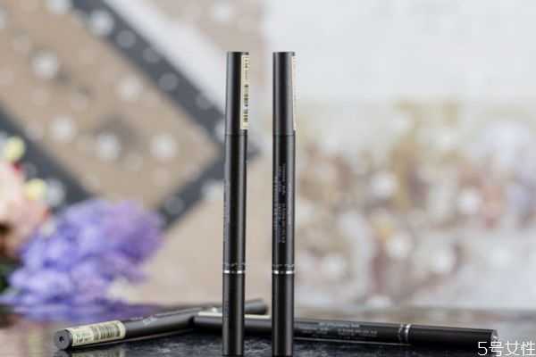 眉笔为什么会发白?眉笔发白的原因 眉笔为什么会发白?眉笔发白的原因