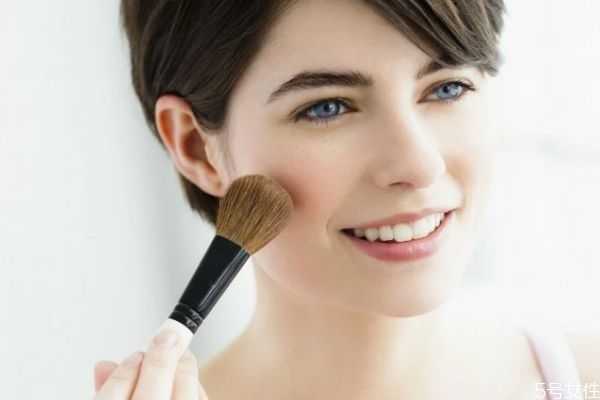 痘痘肌化妆要用隔离吗？