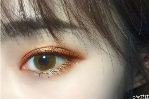 裸妆眼影怎么画好看？裸妆眼影的简单画法