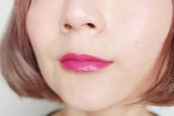 戴口罩要涂口红雨衣吗？口红雨衣真的不掉色吗