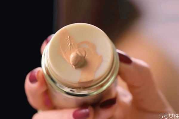 粉底液放久会怎么样？粉底液放久了会变色吗