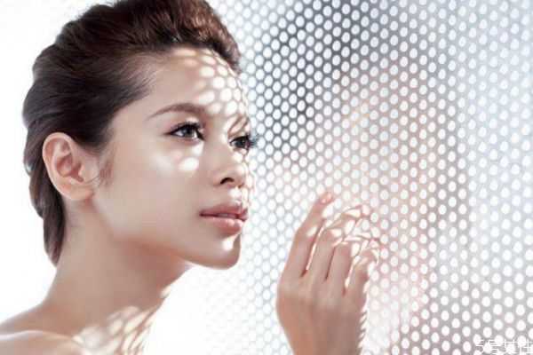 补水面膜有什么作用？长期用补水面膜的好处