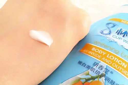 洁面粉有颜色正常吗？怎么判断洁面粉过期了