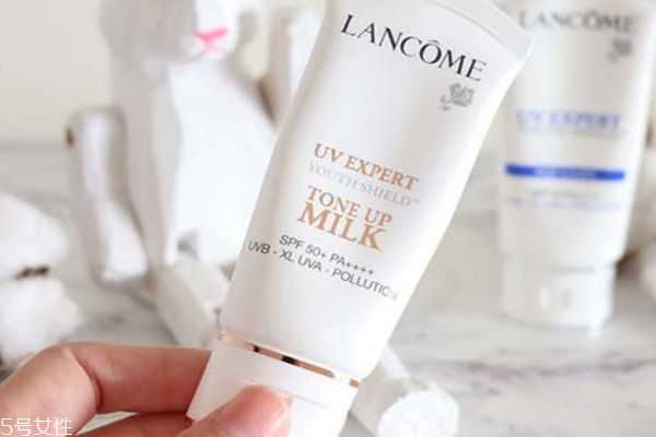 兰蔻小白管素颜乳怎么样? 兰蔻小白管素颜乳怎么样?