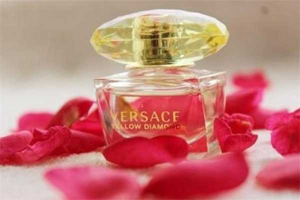 范思哲幻影金钻好闻吗？范思哲幻影金钻香水适合年龄